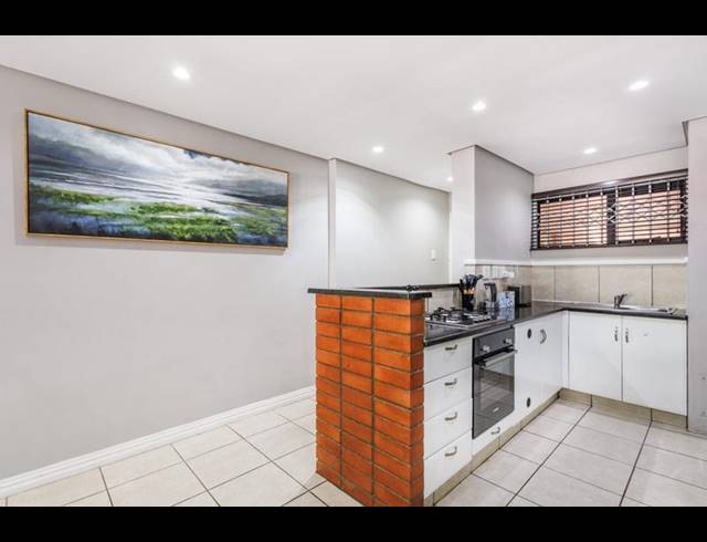 2 BEDROOM APARTMENT FOR SALE IN UMHLANGA RIDGE